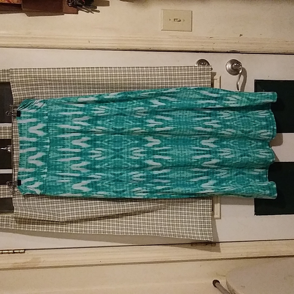 EUC Maurices Maxi Skirt.   B6